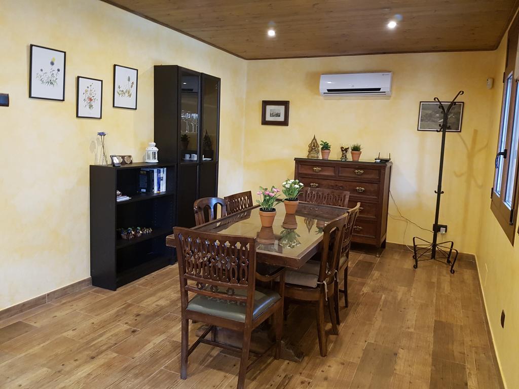 منزل الضيف Aviá  في Casa Climent المظهر الخارجي الصورة